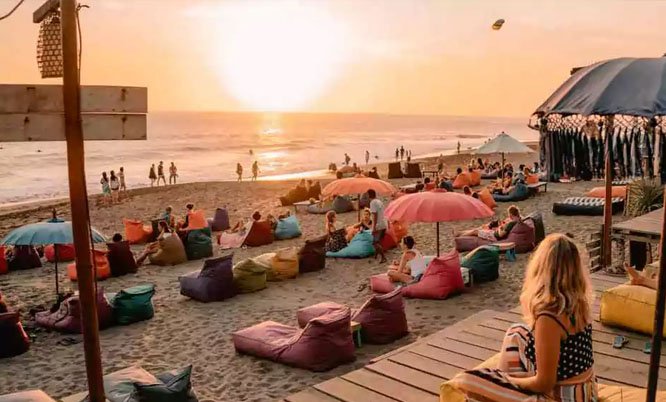 05.Berawa Beach (10Min)